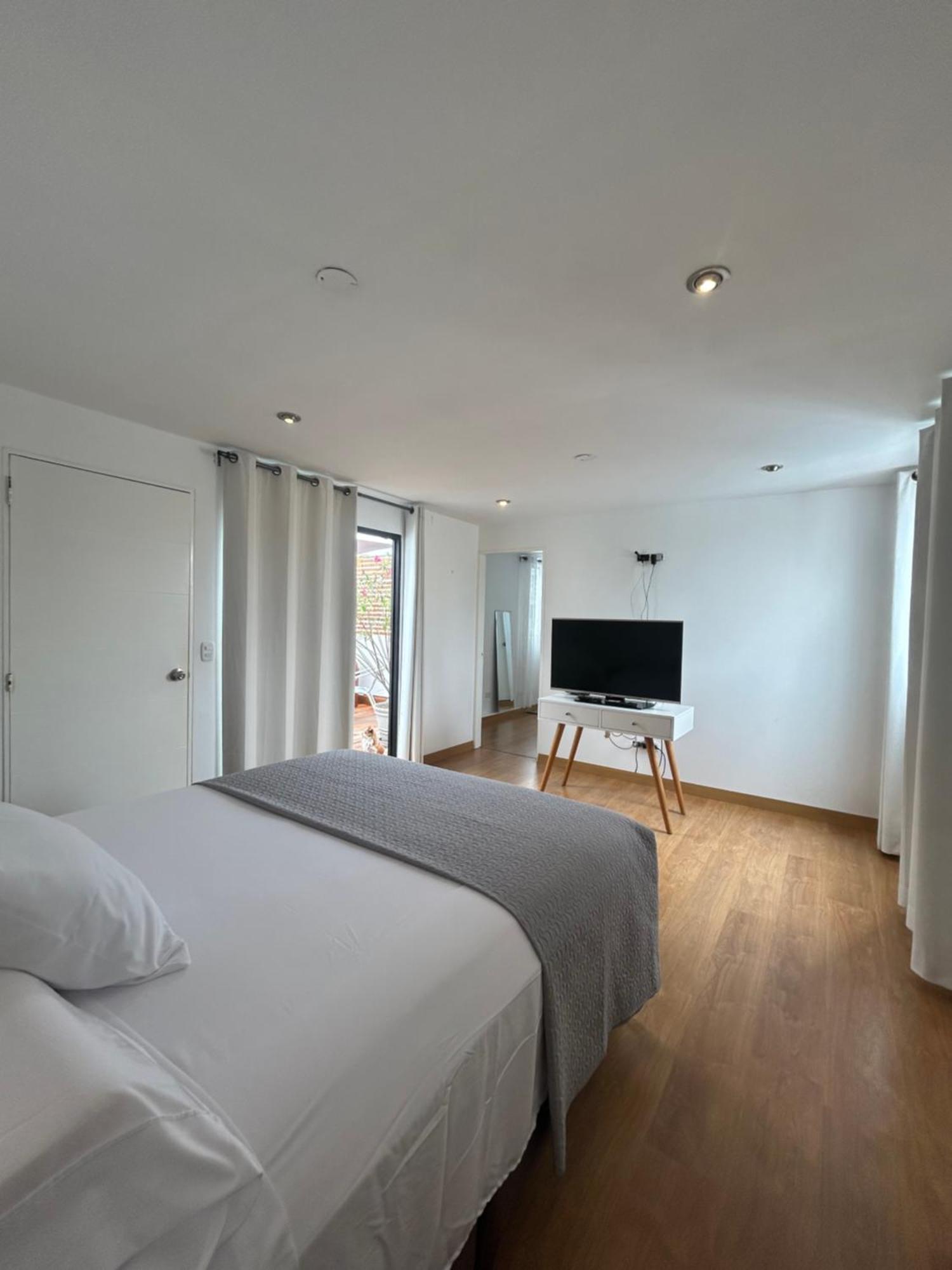 Mar Private Rooms Лима Екстериор снимка
